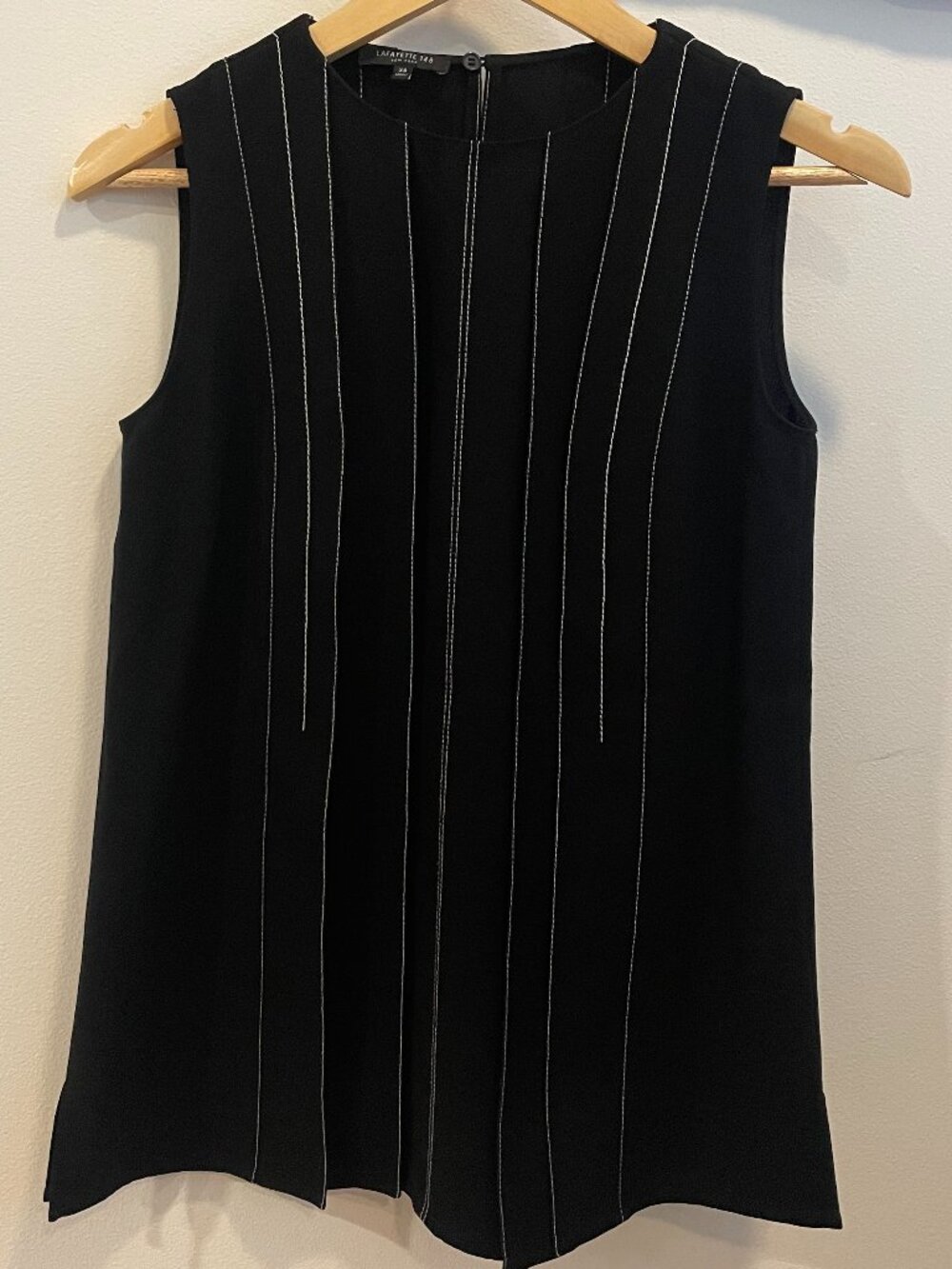 Lafayette 148 NY Pleated Black Top White Piping XS
